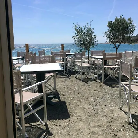 Finestra Sul Mare Апартаменты *